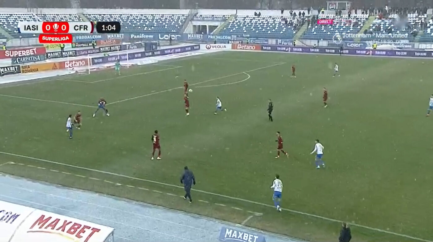 Poli Iași – CFR Cluj 0-1, în etapa 27 din Superliga. Postolachi trage peste transversală de la 7 metri, cu toată poarta goală