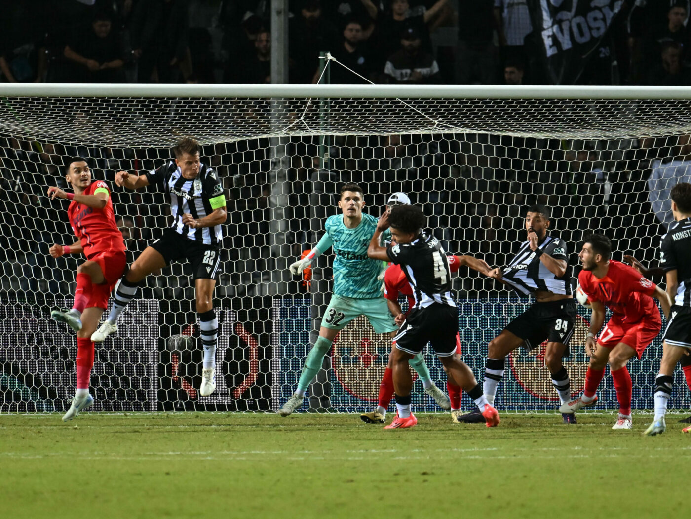 Presa din Grecia a condamnat-o pe FCSB la eliminare. Cum l-a numit pe Gigi Becali în 3 cuvinte