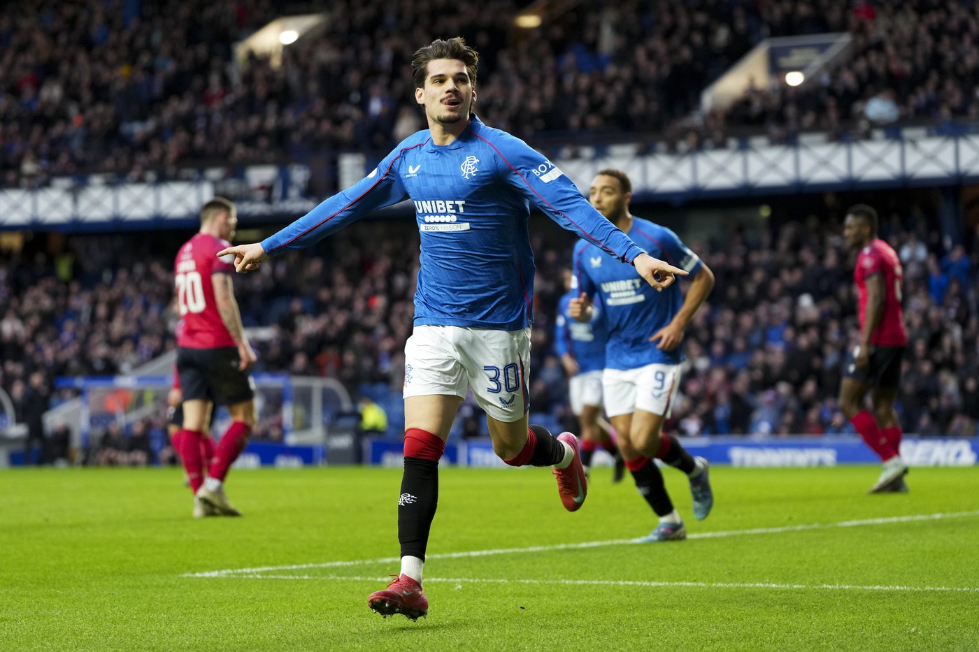 Scoțienii au descifrat mesajul şi au anunțat: „Ianis Hagi a confirmat plecarea de la Rangers”