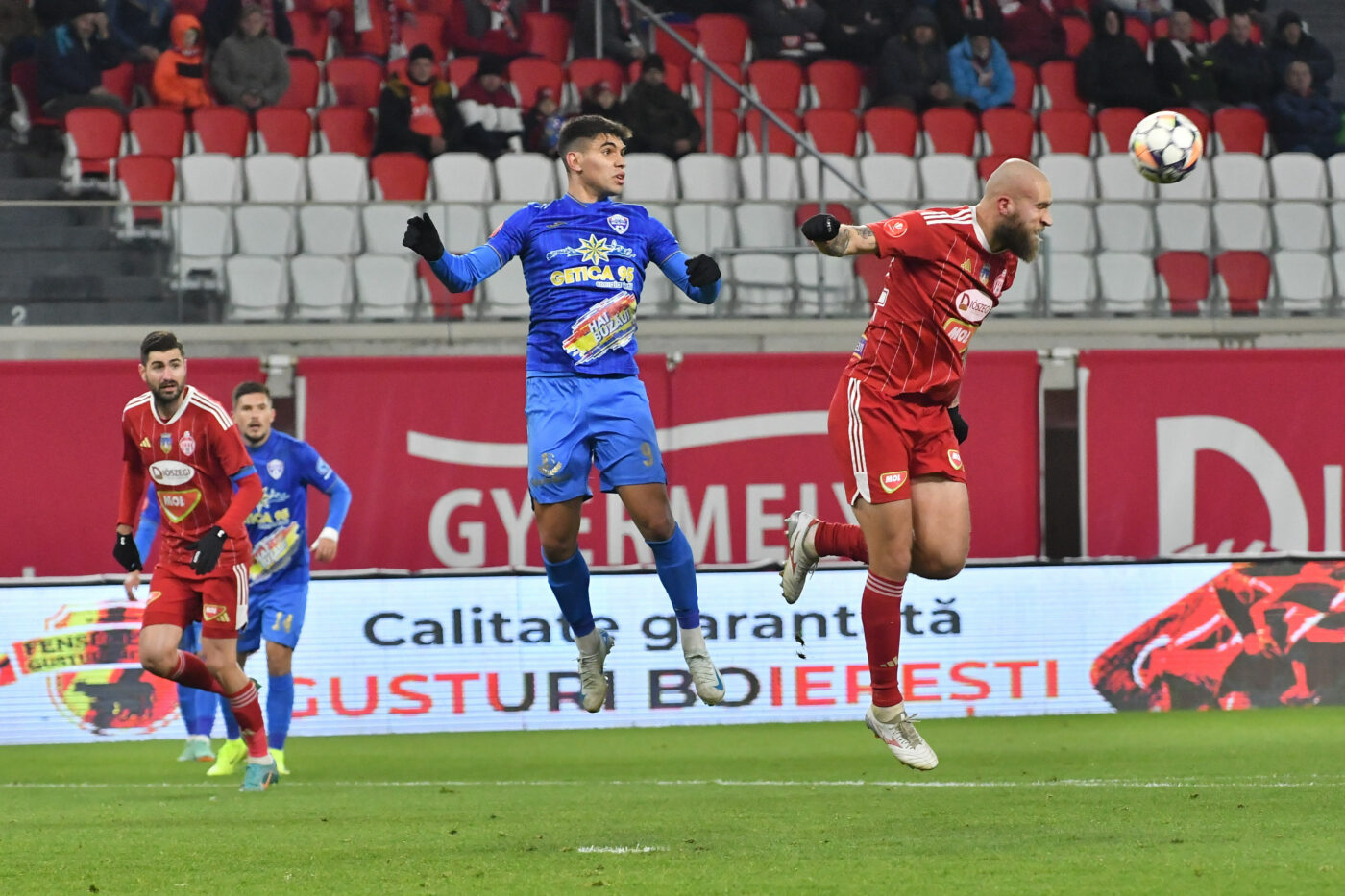 Se clatină un club din Superliga. Şefii l-au băgat pe antrenor în şedință şi demiterea e tot mai vizibilă