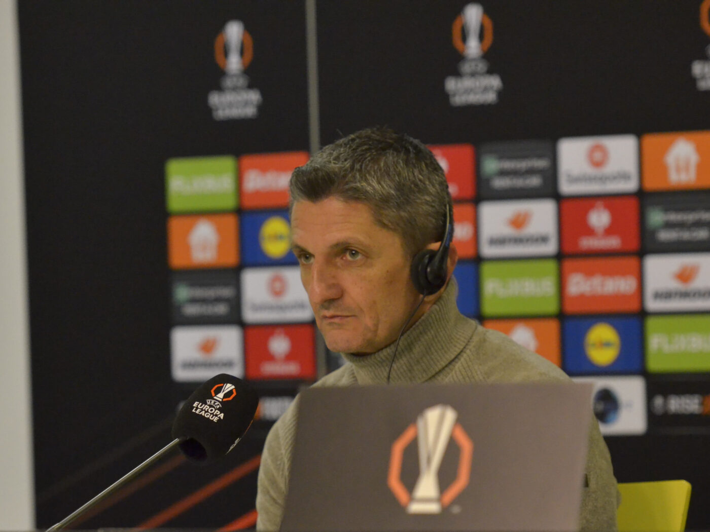 Singura cerință formulată de Răzvan Lucescu către conducerea hotelului în care PAOK stă la București. Grecii pleacă acasă, imedit după joc