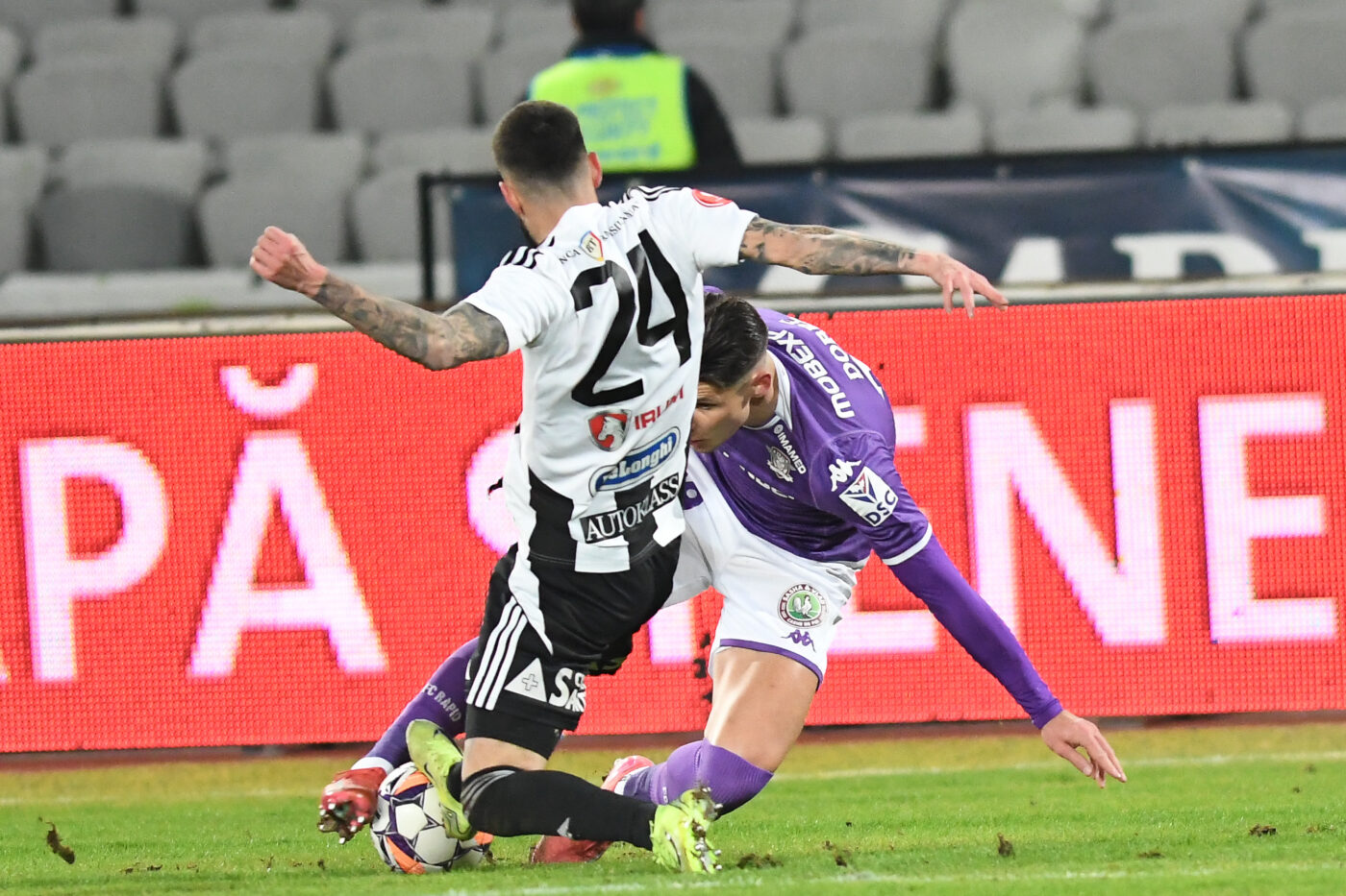 U Cluj – Rapid 2-1: de ce anaconda cu dans încet a înghițit și cobra violet! Analiză de Gabriel Berceanu
