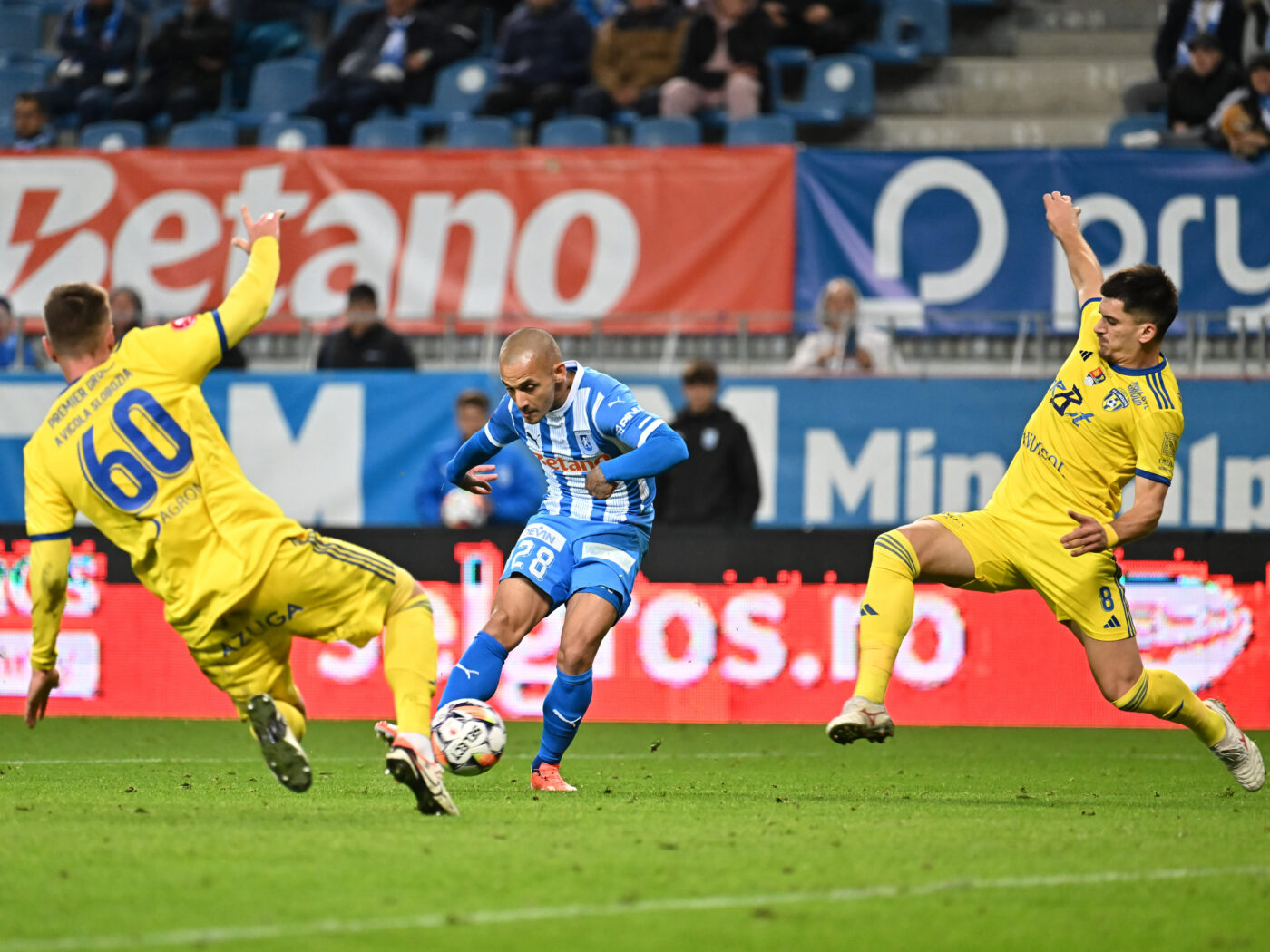 Unirea Slobozia – Universitatea Craiova 0-1, în etapa 26 din Superliga. Oltenii câștigă la Clinceni și urcă pe prima poziție