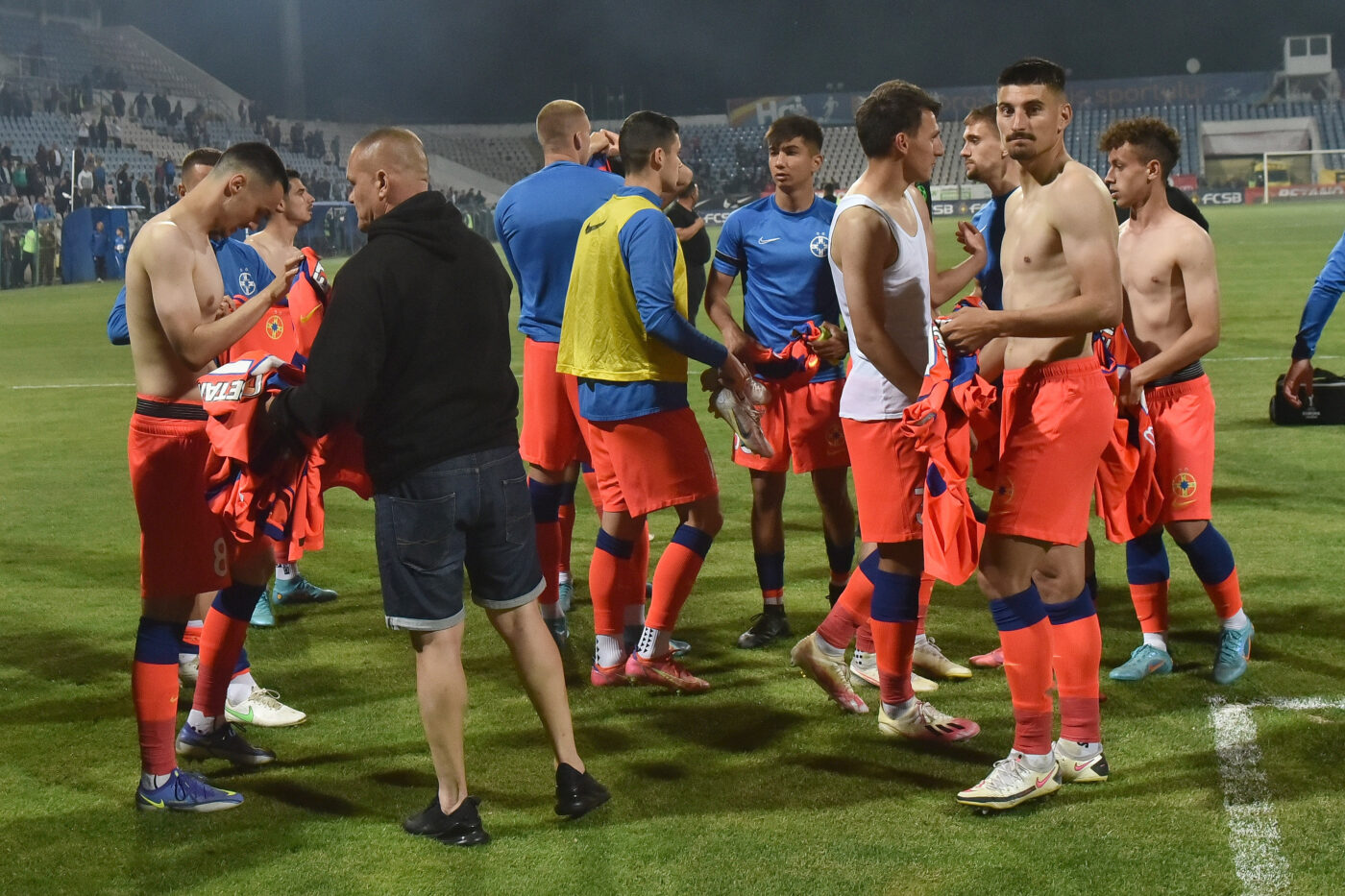 „De ce nu s-au depistat problemele?”. Antrenorul care l-a debutat în Superliga, la FCSB, pe Luca Manolache, reacție tulburătoare
