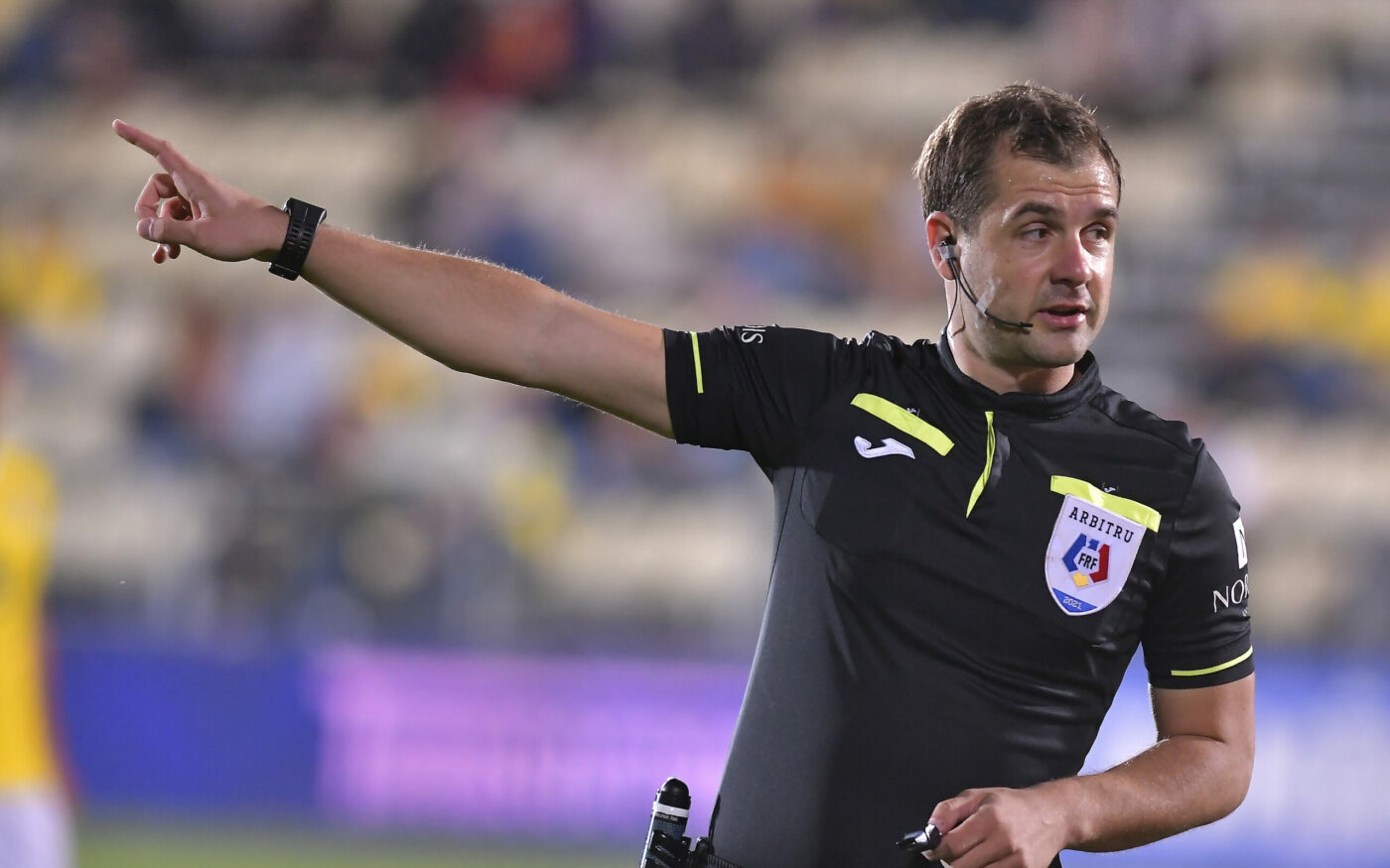 „Eu îl acuz pe ăsta că a făcut tâmpenii”. A cerut scoaterea lui din arbitraj, după gafa din FCSB – Dinamo