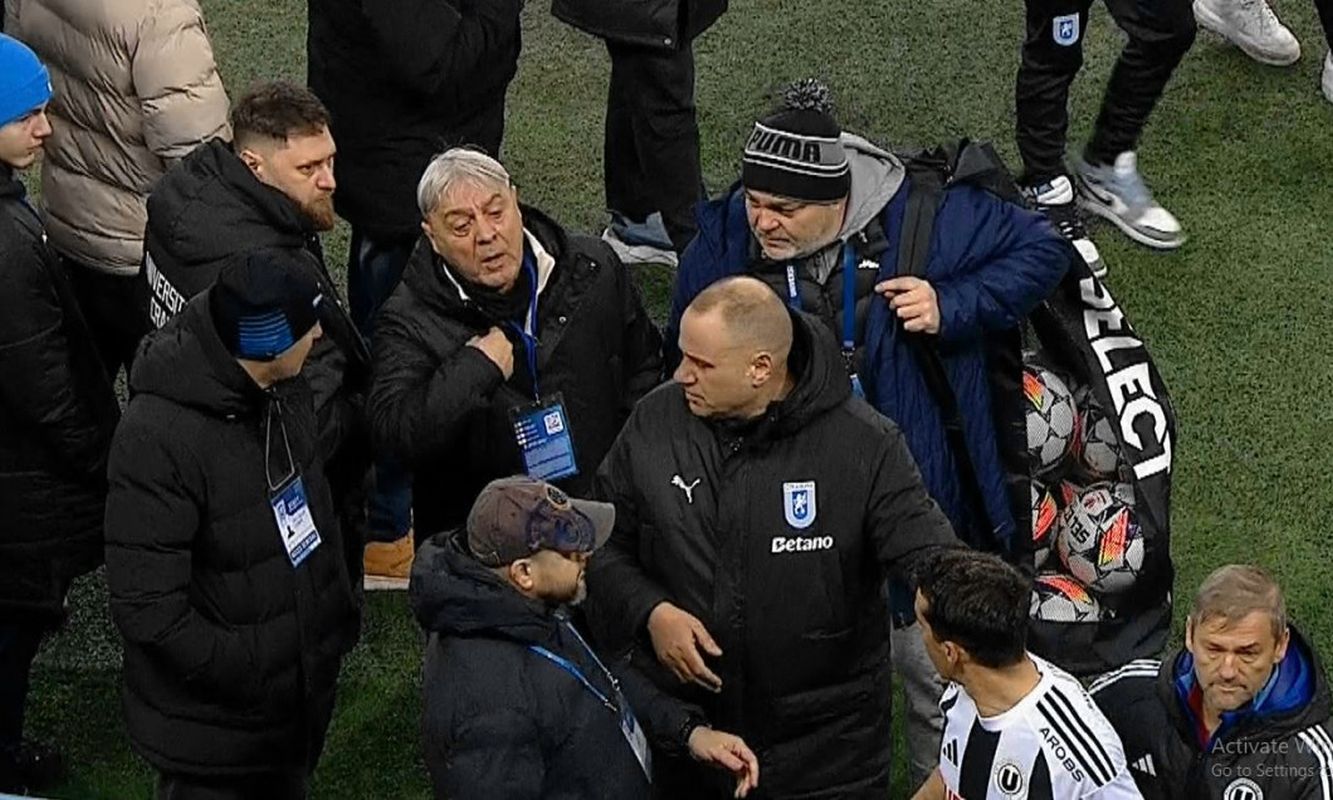 „M-a scuipat și s-a închis ușa”. Scene incredibile, în interiorul stadionului, la Universitatea Craiova – U Cluj. „Rădoi s-a simțit rușinat de rușinea lui Cârțu”. EXCLUSIV