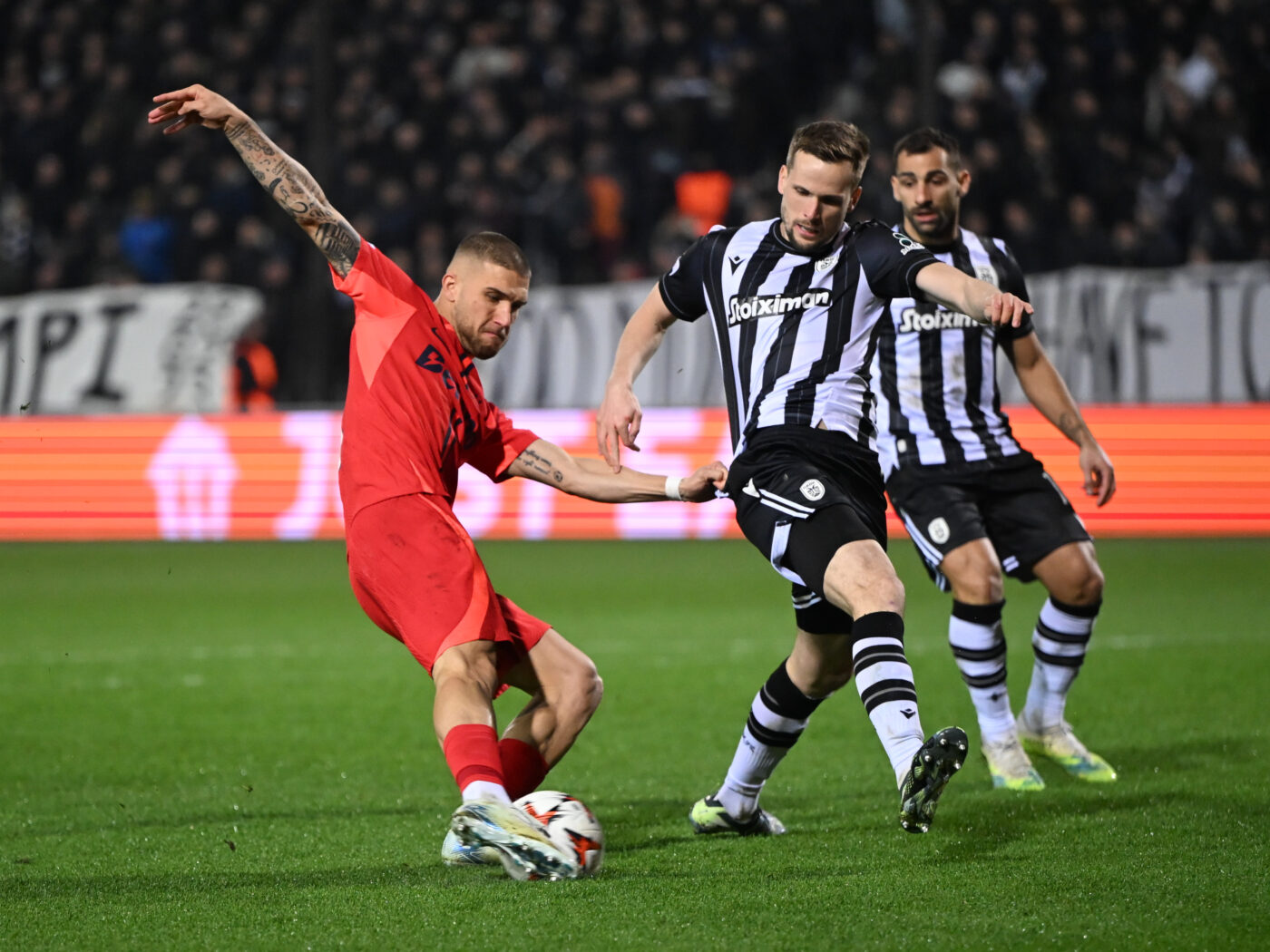 „Rămășite ale perioadei Ceaușescu”. Pe site-ul lui PAOK a apărut asta cu puțin timp înainte de meciul cu FCSB
