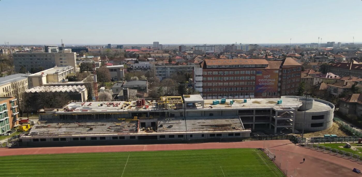 10.000.000 de euro pentru stadionul din România care va avea terenuri de sport pe acoperiş. Cum arată arena care e pe finalul construcției
