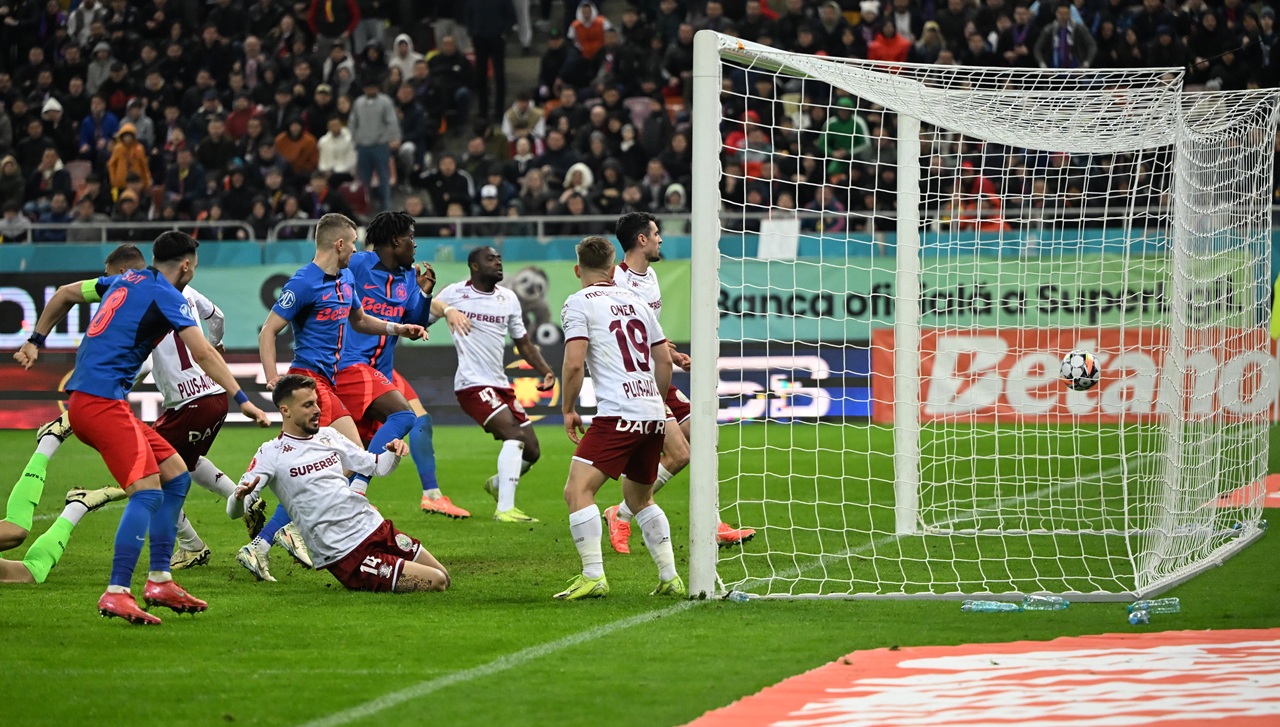 Agenții antidoping s-au dus peste fotbaliști, după FCSB – Rapid 3-3! Au chemat 12 fotbaliști la teste: lista jucătorilor aleși!