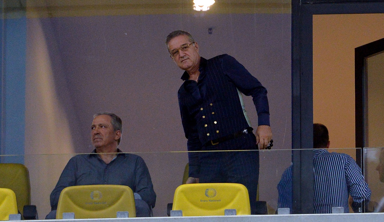 Antrenorul FCSB s-a dus peste Gigi Becali la Palat: „Dă-le banii fotbaliștilor”. Erau neplătiți de două luni și fără primele de Europa