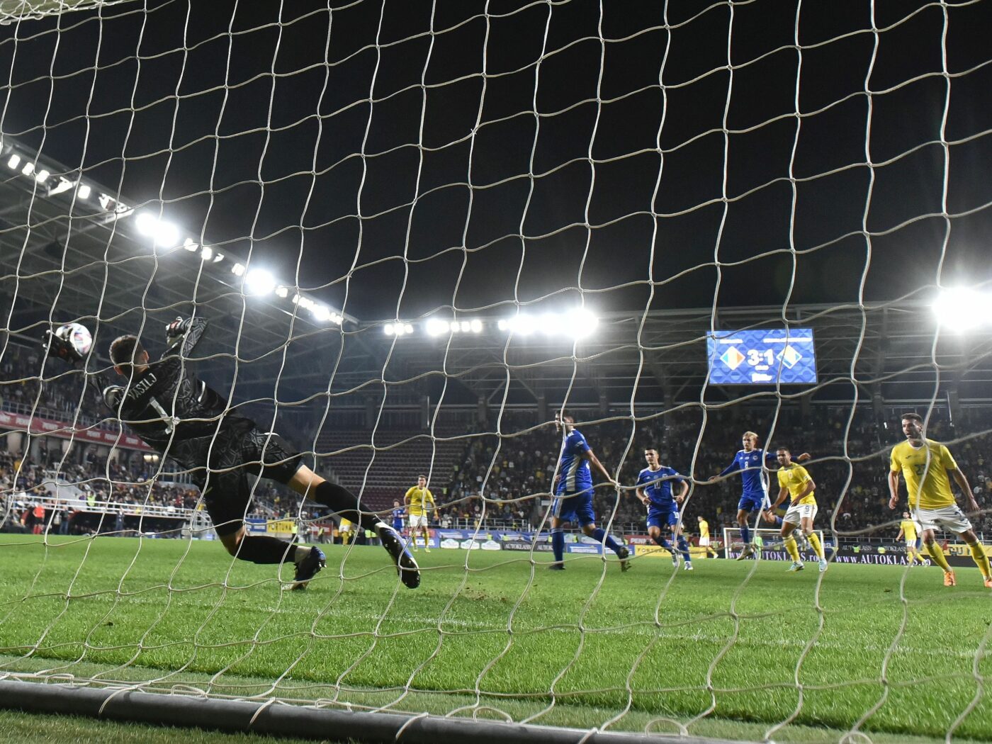 Bosnia vine la București cu un singur jucător din campionatul intern. Veteranul Dzeko, în fruntea lotului primului adversar al României din preliminariile CM 2026