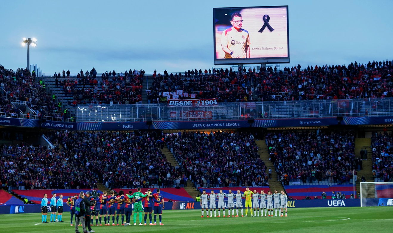 Ce s-a întâmplat în timpul momentului de reculegere pentru medicul Carles Minarro, la Barcelona – Benfica
