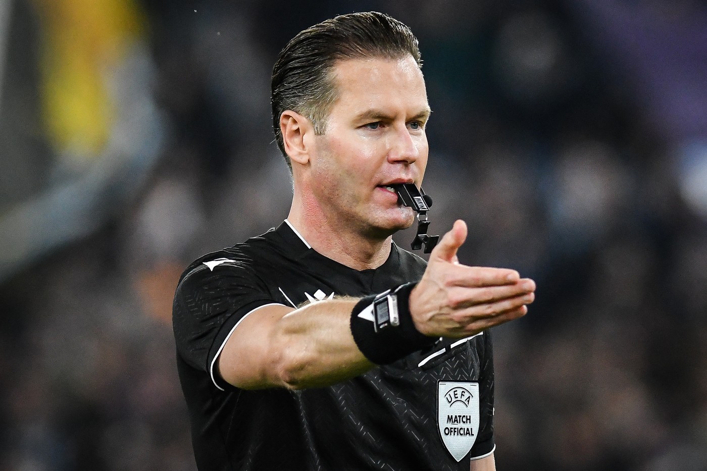 Cum a numit presa olandeză prestația lui Danny Makkelie din România – Bosnia 0-1, după ce a refuzat un penalty clar naționalei lui Lucescu