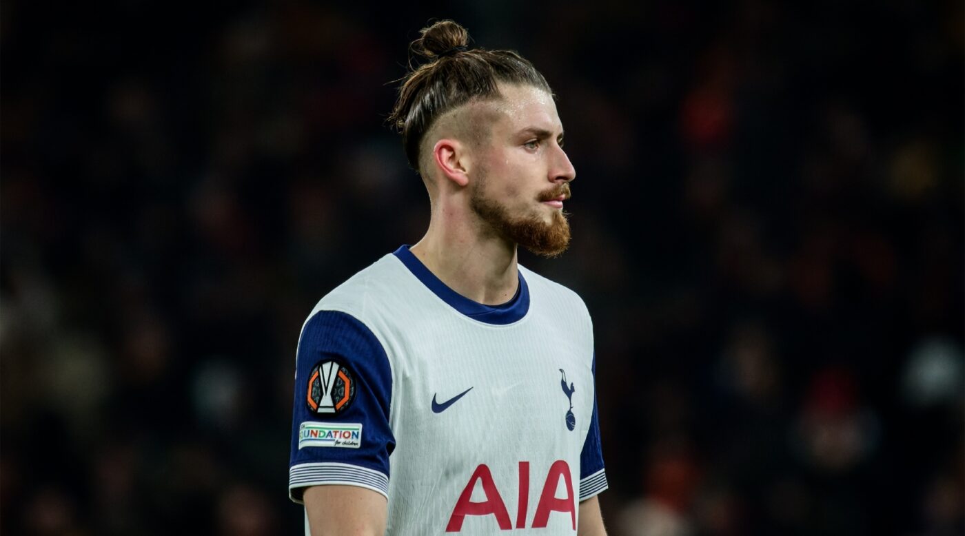 Cum poate un singur om să îi schimbe destinul lui Radu Drăguşin. Tottenham negociază cu italianul Paratici, care e un mare admirator al fundaşului român de 30.000.000 de euro