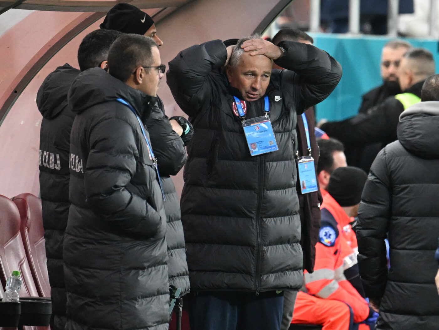 Dan Petrescu, declarație emoționantă despre starea de sănătate a mamei sale. „Nu o pot ajuta în aceste momente. Numai Dumnezeu știe ce va fi”