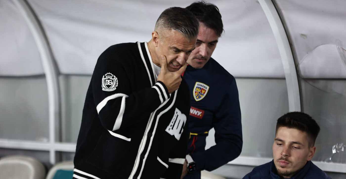 Daniel Pancu l-a întrecut pe Marius Șumudică! Puloverul de 2.500 de euro cu care și-a făcut apariția selecționerul României U21. FOTO