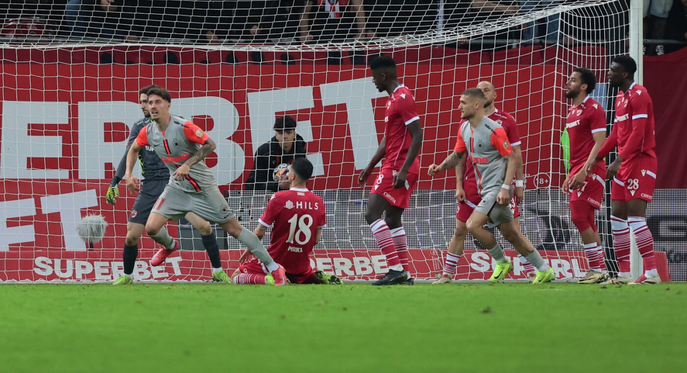 David Miculescu, gest sfidător pentru fanii lui Dinamo, după ce a marcat în derby! Jucătorul FCSB a văzut imediat cartonașul galben