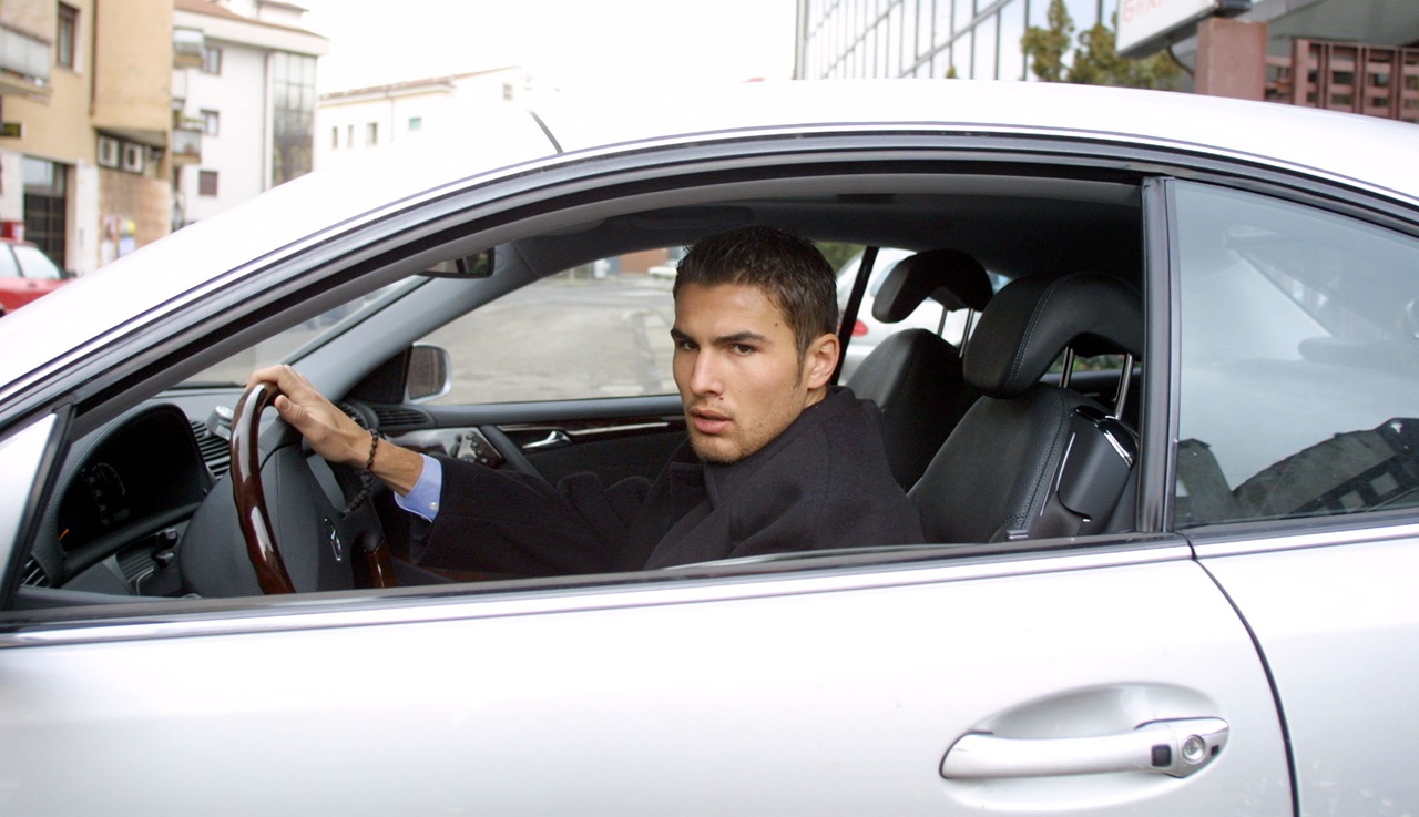 De ce nu dă Adrian Mutu niciodată cu spatele când pleacă de pe loc cu maşina: „Chem pe cineva să o facă, dacă am nevoie”