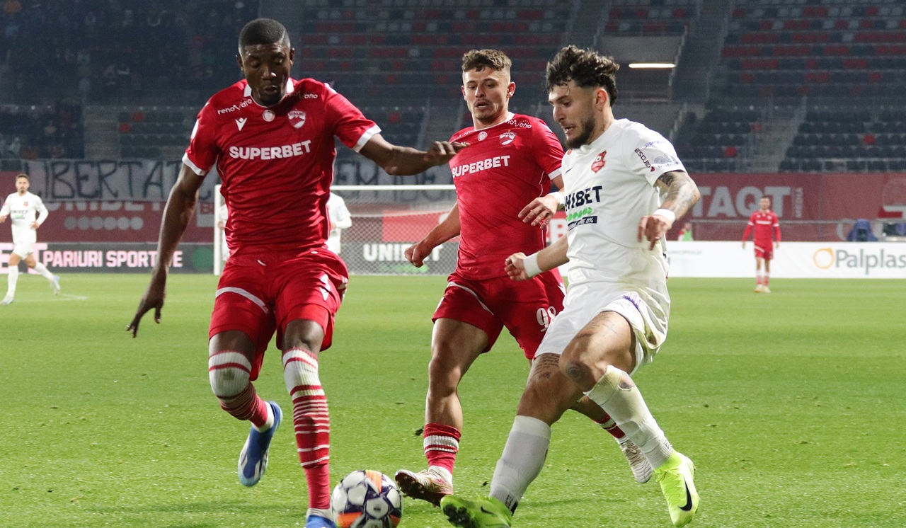 Dinamo – FC Hermannstadt 2-0,  în etapa cu numărul 29 din Superliga. „Câinii” bifează primul succes după 3 etape