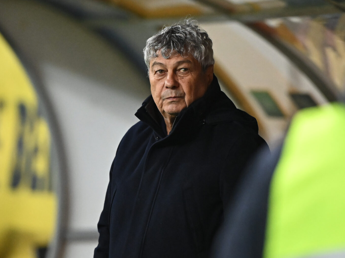 Dispută inegală pe banca tehnică! Atuul uriaș pe care Mircea Lucescu îl are față de selecționerul Bosniei