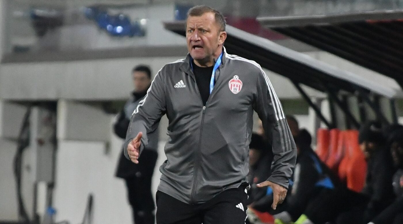 Dorinel Munteanu, mesaj dur pentru fotbaliștii săi după debutul dezastruos la Sepsi: „Repriza cadourilor! Au marcat pe greșeli personale”