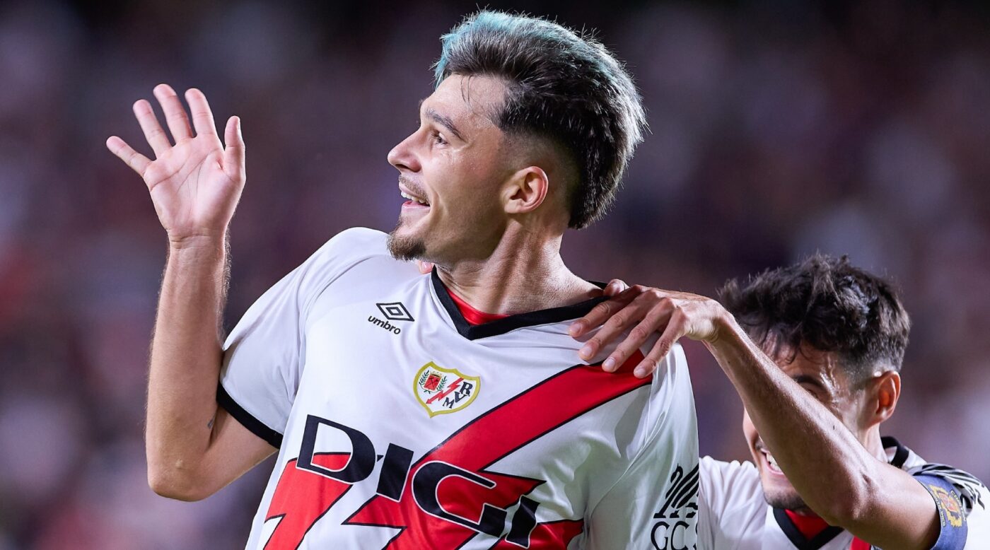 El Mundo Deportivo, noi detalii despre transferul bombă al lui Andrei Rațiu la FC Barcelona: „Fotbaliştii lui Flick vorbesc de el în vestiar, sunt impresionați”