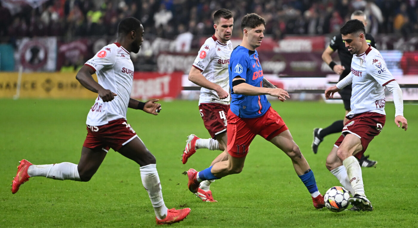 FCSB – Rapid București Live Video Online, de la ora 21:00, în etapa 1 din play-off-ul Superligii. Echipele de start. Șumudică trimite în teren trei atacanți