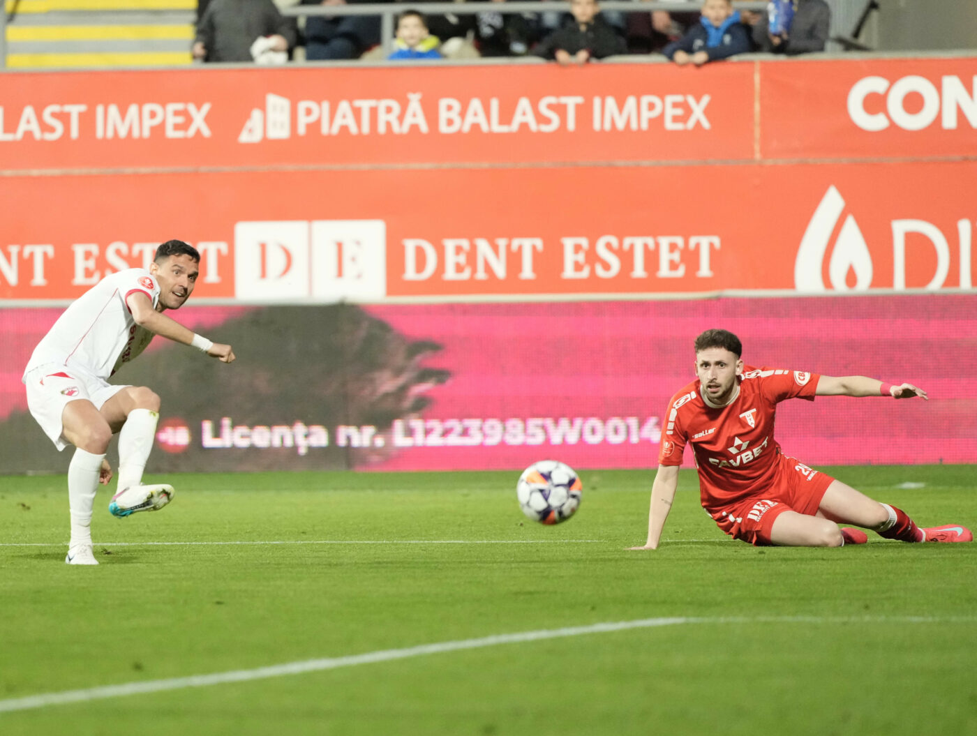 Fotbaliștii de la UTA își pun cenușă în cap după 0-2 cu Dinamo! Arădenii au rămas fără victorie acasă în 2025: „Este vina tuturor!”