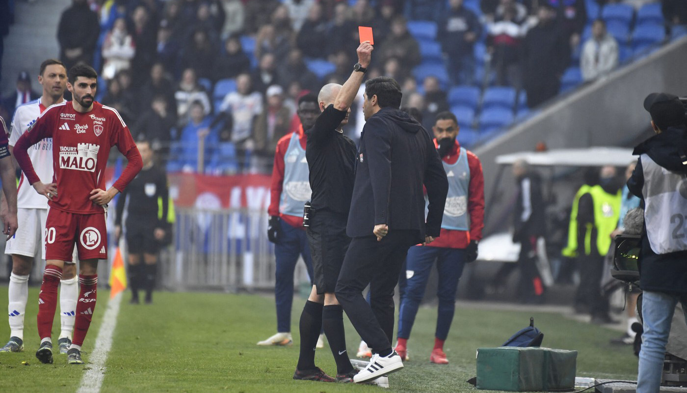 Gazzetta dello Sport scrie despre „antrenorul de la telefon”, înainte de FCSB – Lyon