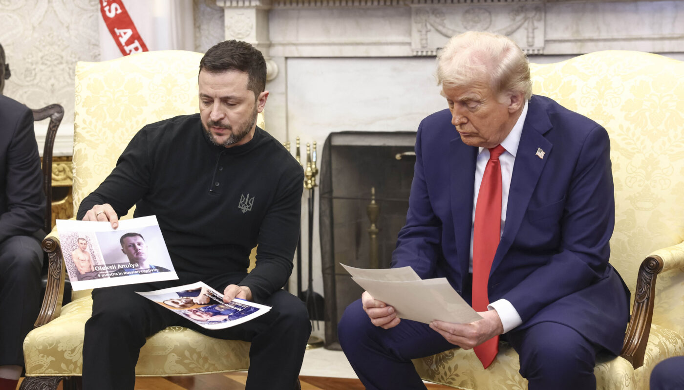 Gigantul de 2,13 de metri, mare susținător al lui Putin, a reacționat când a văzut cadoul lui Zelenski pentru Trump