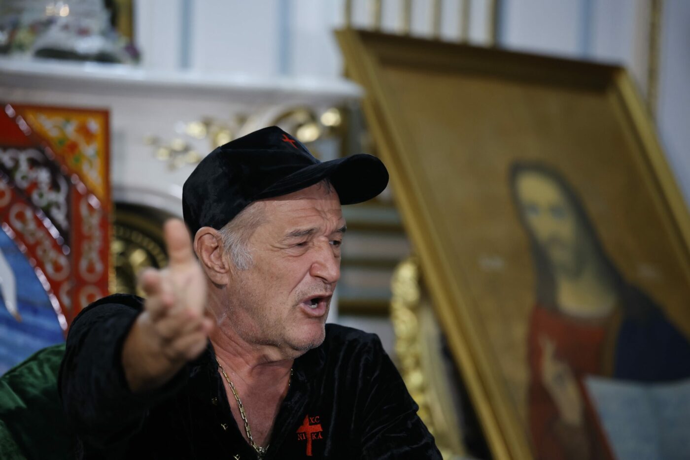 Gigi Becali a distrus un fotbalist de la Rapid. A fost la un pas să dea peste 1.500.000 de euro pe el, iar Dan Şucu l-a luat din Italia: „Şi eu joc mai bine ca el”