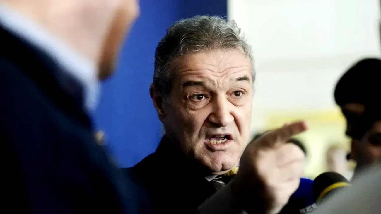 Ce a pățit Gigi Becali pe autostradă, în drumul spre mănăstire. Un fan rapidist a oprit lângă mașina miliardarului FCSB: „A dat geamul jos și…”