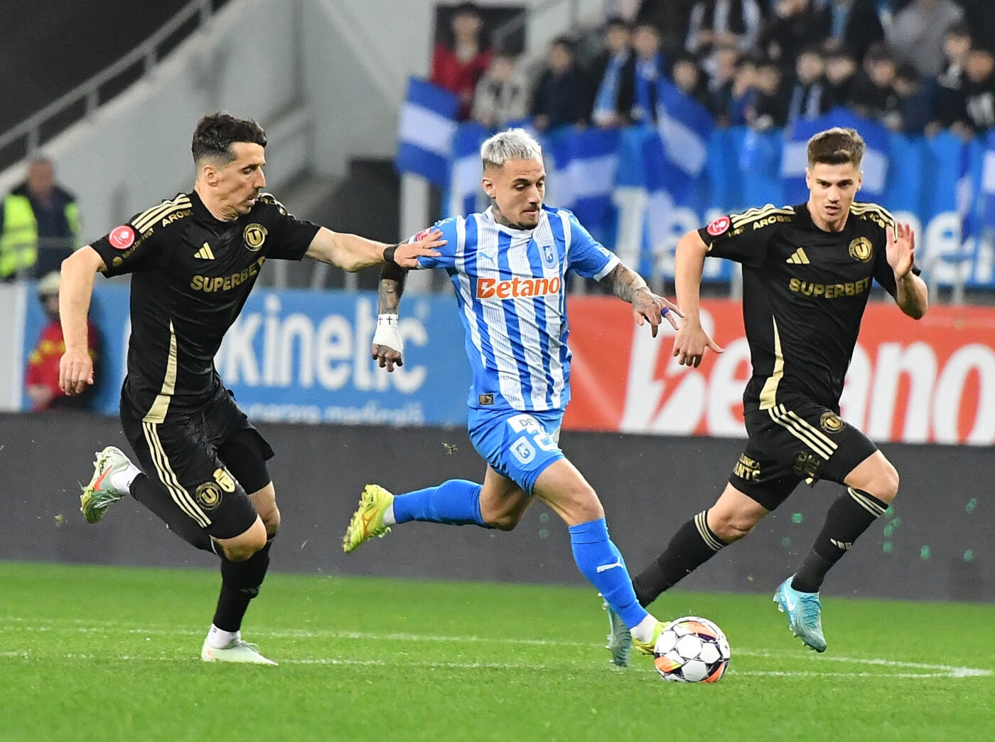 Nouă „repetenți” și cinci „eminenți” în Universitatea Craiova – U Cluj 3-0, debutul studențesc pentru play-off! Cum se împart Stelele Superligii și cine a fost omul meciului