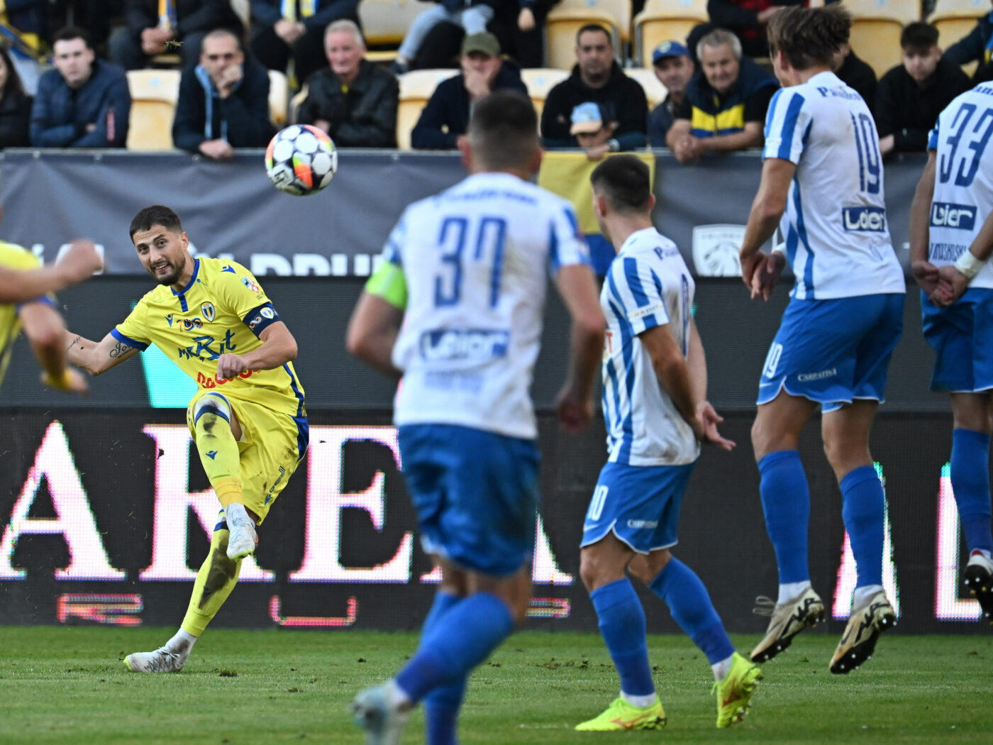 Poli Iași – Petrolul Ploiești 1-0 Live Video Online în etapa 29 din Superliga. PAUZĂ. Diakhaby a deschis scorul în prelungirile primei reprize