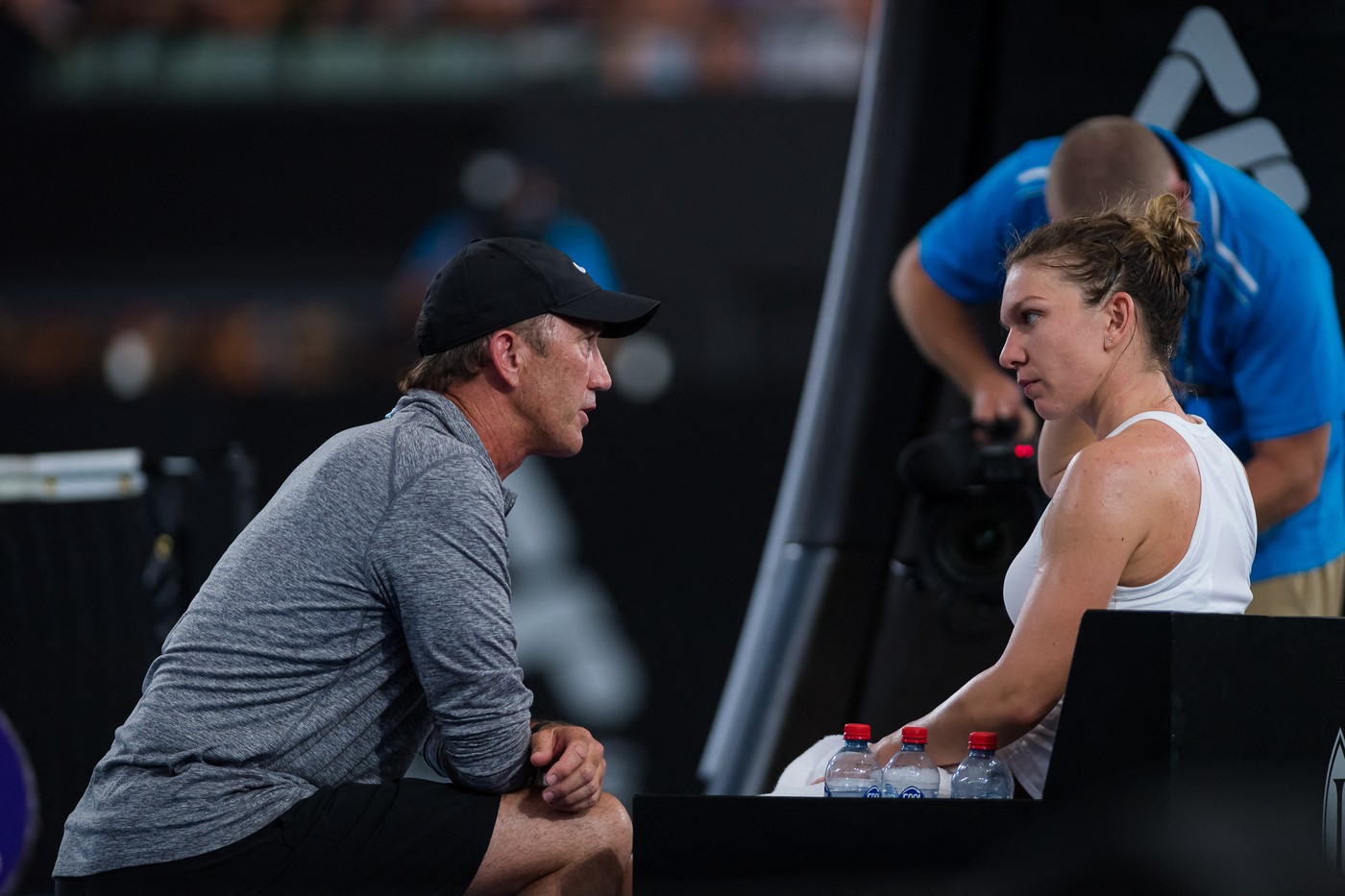„Simona Halep a vrut să mă simt mizerabil”. Presa străină e zguduită în continuare de ce a pățit Darren Cahill cu românca