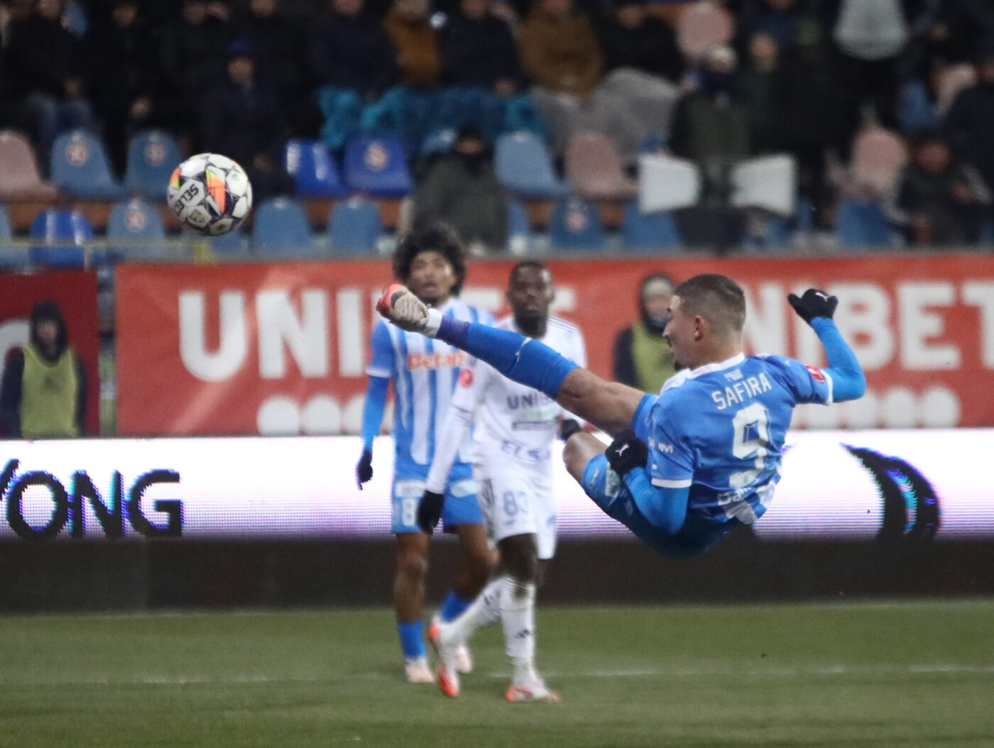 S-a făcut transferul de titlu la Universitatea Craiova: „E posibil să fi rezolvat problema! Era piesa care lipsea!”