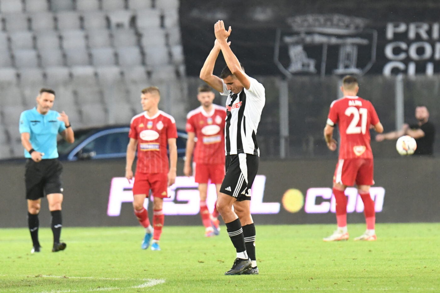 Secretele lui Lucas Masoero, singurul sud-american din Echipa Sezonului Regular: „De aceea U Cluj are mulți fotbaliști care joacă foarte bine!”. Ce fundași l-au impresionat din campionatul nostru. EXCLUSIV