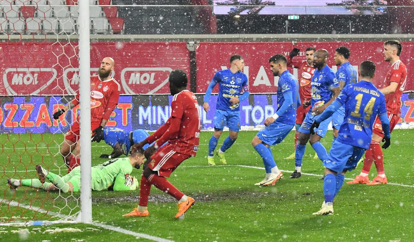 Sepsi OSK – Gloria Buzău 1-2, în etapa 1 din play-out-ul Superligii. Echipa lui Ilie Stan a obținut prima victorie în deplasare după 7 luni și jumătate
