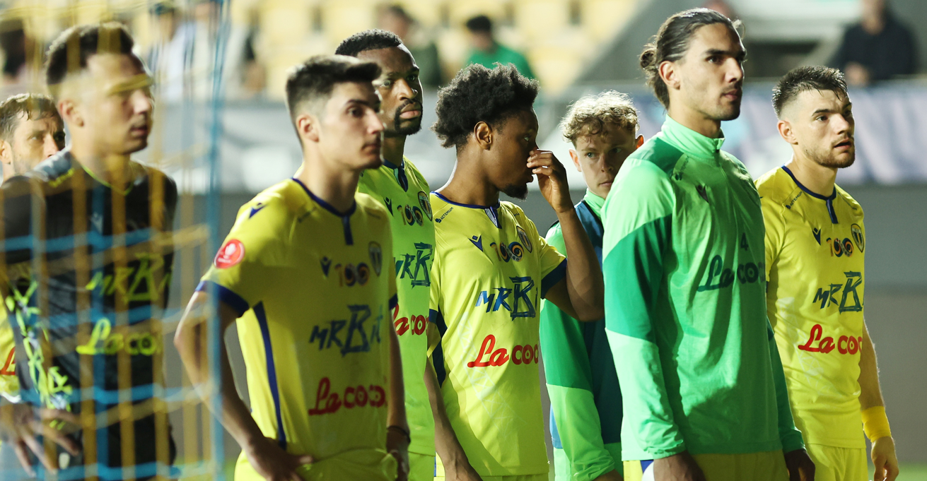 Tensiuni la Ploiești, după Petrolul – FC Botoșani 0-2! Jucătorii lui Adi Mutu, „scoși la tablă” de suporterii furioși