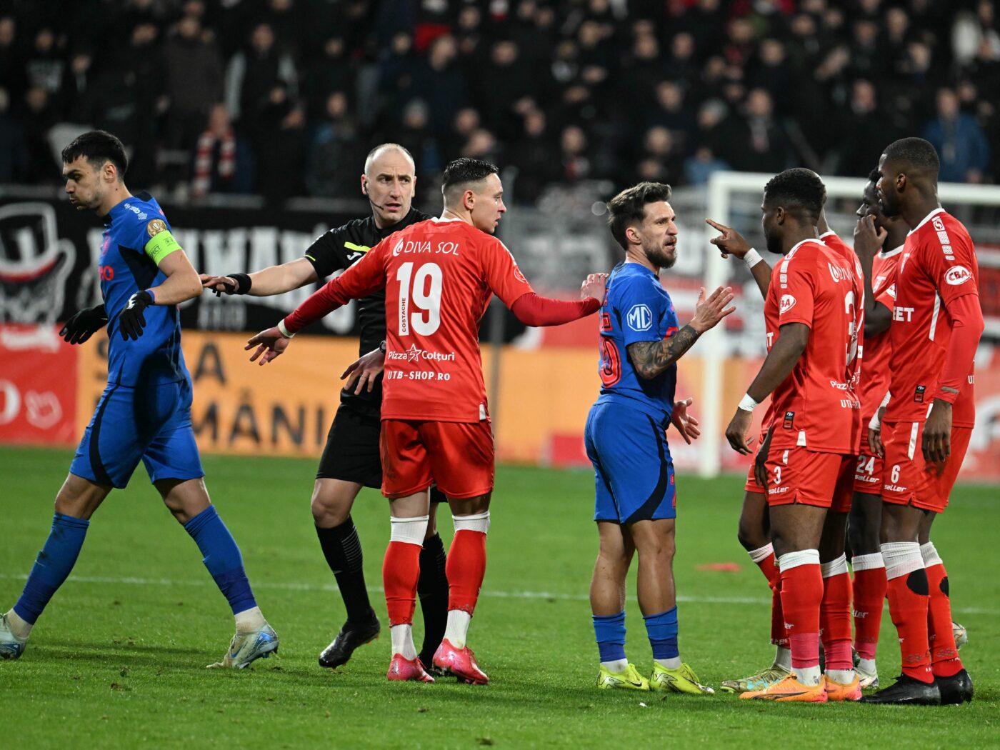 Un fotbalist de la UTA a plecat în plin campionat: „S-a retras în glorie, va fi suspendat!”