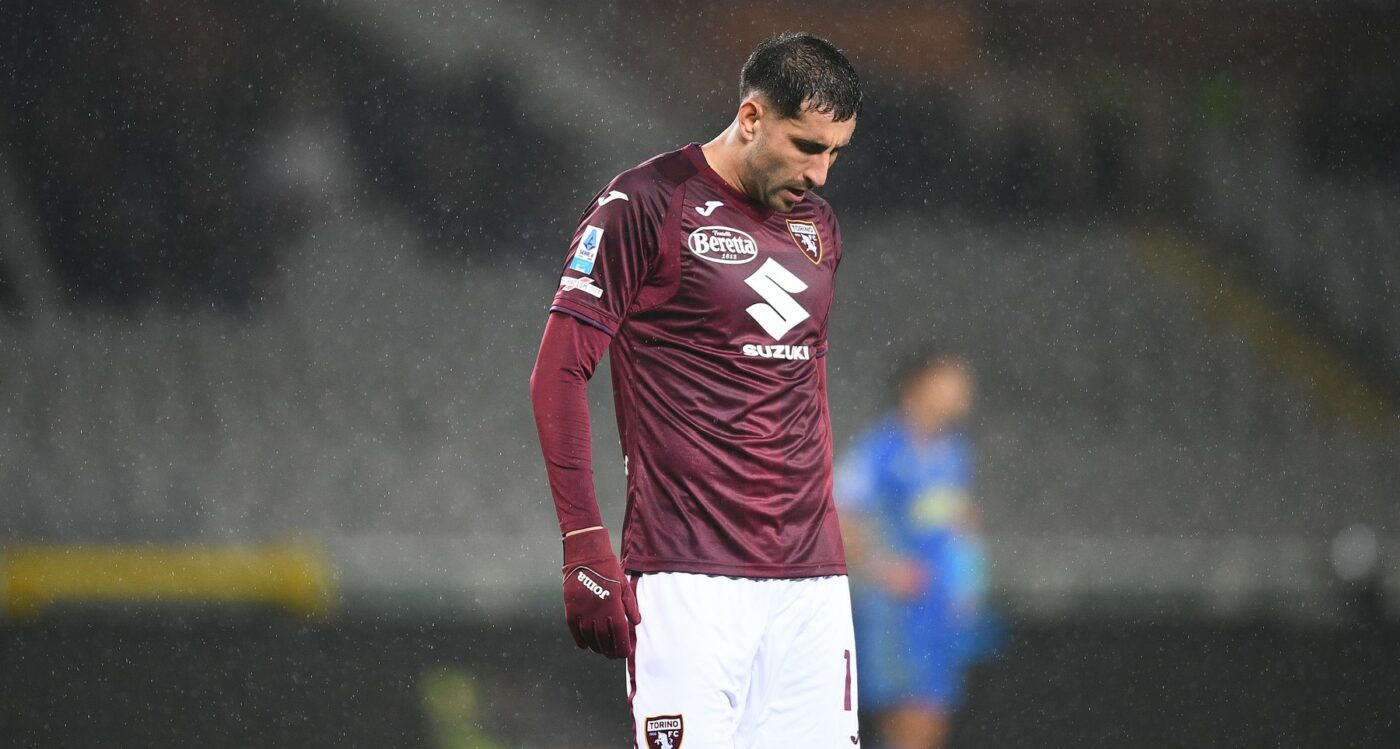 Un star din Serie A a difuzat imagini intime cu fosta sa logodnică. Femeia l-a dat în judecată. Ce riscă fotbalistul