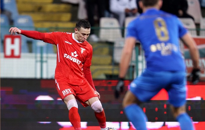 Vali Costache, avertizat de arbitrul meciului cu Buzăul și certat de familie: „Nu mă reprezintă!”