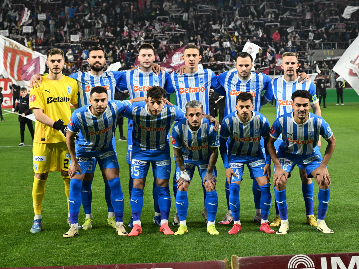 Rapid vs Universitatea Craiova: Mitrița Eliberează Ura Oltenilor cu Gol Decisiv - Celestele Superligii Pentru Fiecare Jucător 2 crai