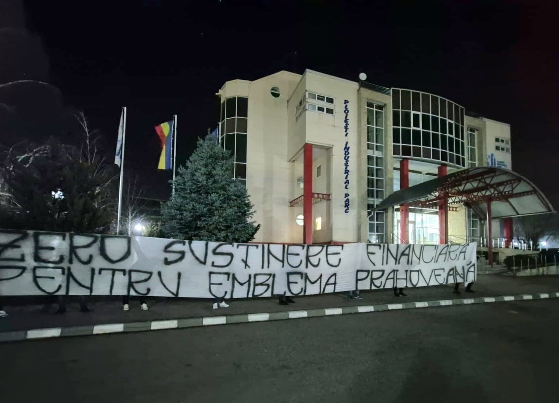 Protest de amploare al fanilor Petrolului pentru lipsa de susținere financiară a clubului. Mesajul transmis autorităților și companiilor private. EXCLUSIV