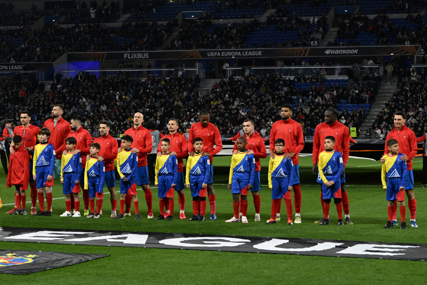 „Au fost doar să viziteze Lyon şi să întoarcă acasă cu sacoşa plină”. I-a făcut praf pe fotbaliştii FCSB