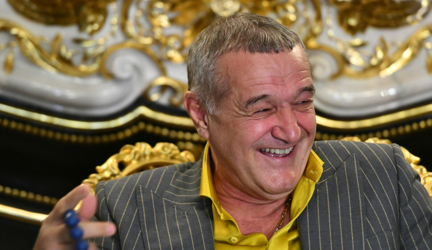 „De ce caști, mă?”. Gigi Becali, dialog spumos cu unul dintre invitații din studioul Digi