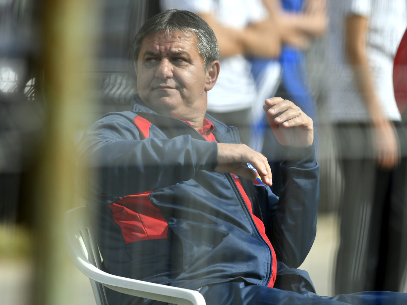 „Fiara” a intrat în ei ca între miei! Marius Lăcătuș a pus la zid 4 fotbaliști importanți ai României, după eșecul cu Bosnia