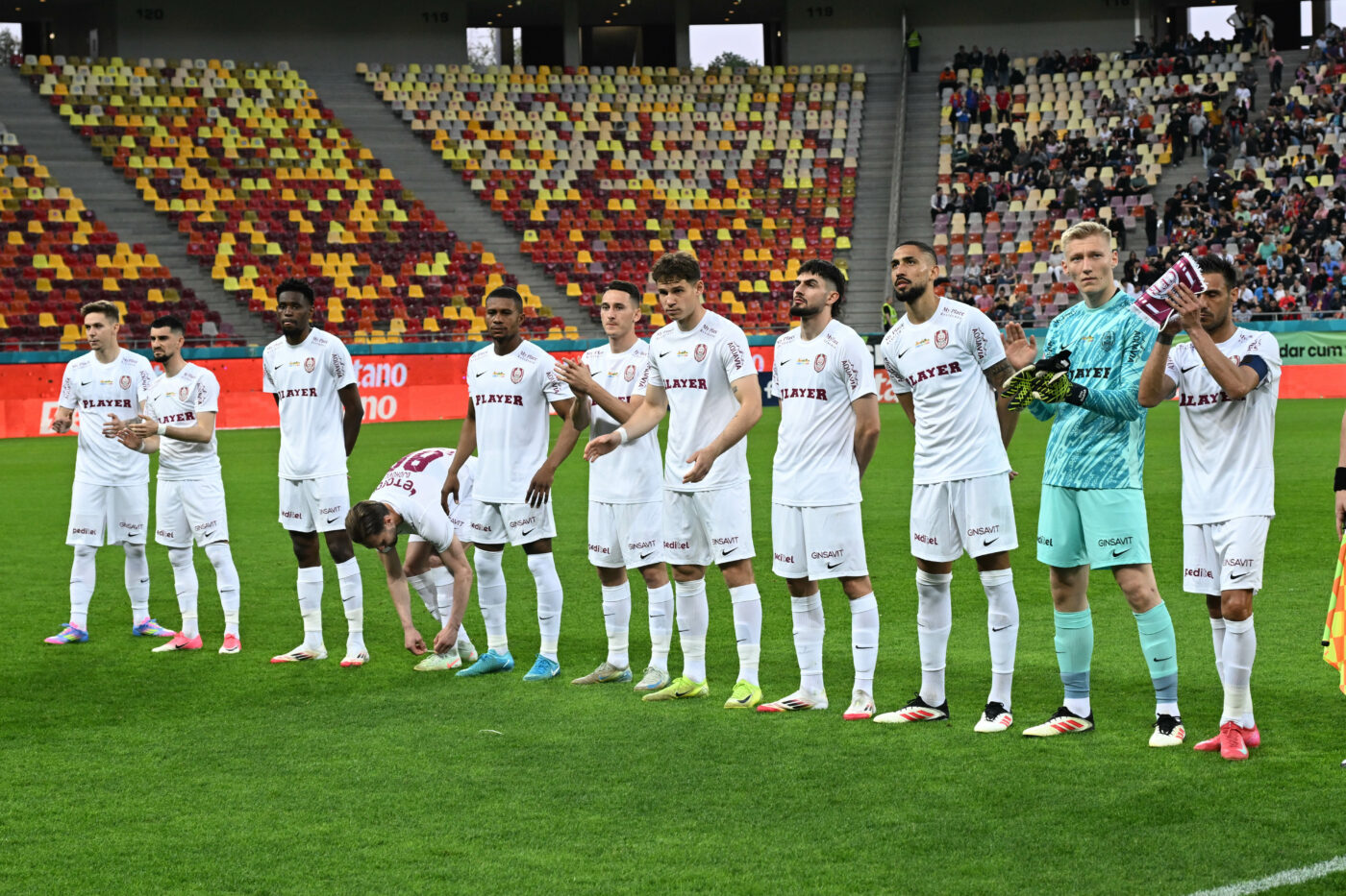 A desființat-o pe CFR Cluj, după golurile primite cu FCSB: „Jucai prin Europa și nu te deschideau ăia. Greșeli extraordinar de mari”