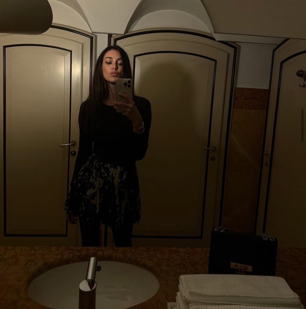 A făcut striptease pentru Adrian Mutu, iar acum surprinde. „Sunt singură”