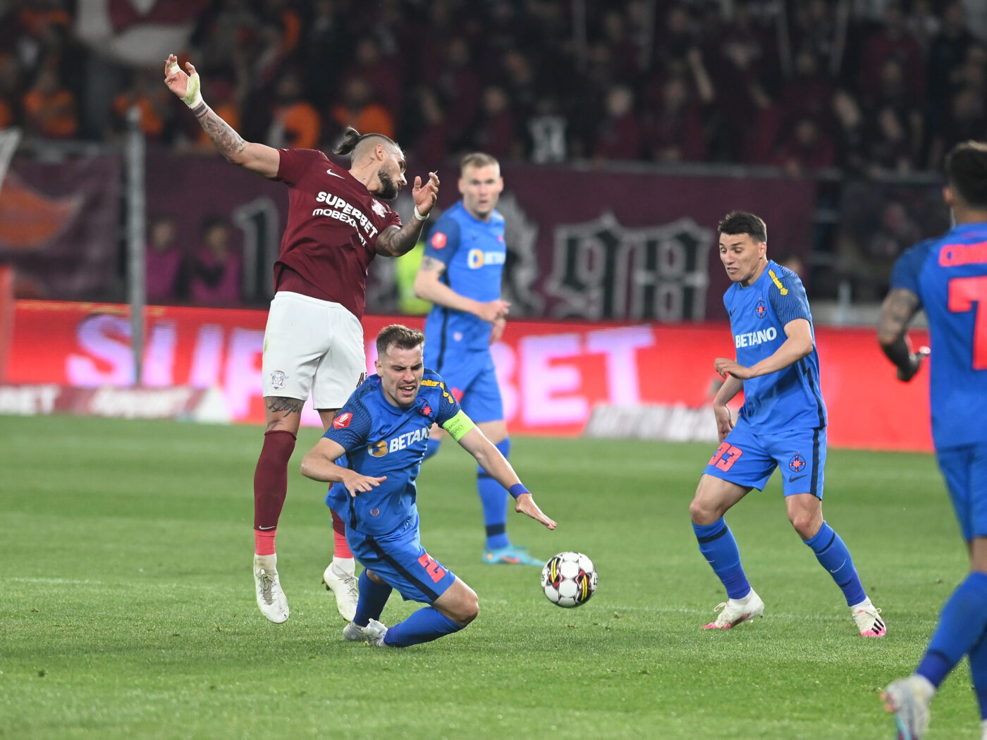 A negociat cu FCSB, dar a ales destinații exotice. Acum, se chinuie